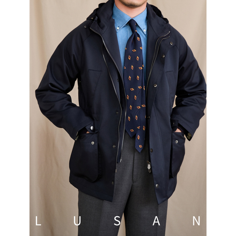 Hunting Outdoor Shop - เสื้อแจ็คเก็ตล่าสัตว์ทรงอิตาเลียนย้อนยุคสำหรับผู้ชาย ยี่ห้อ Mr. Lu San พร้อมฮู้ด